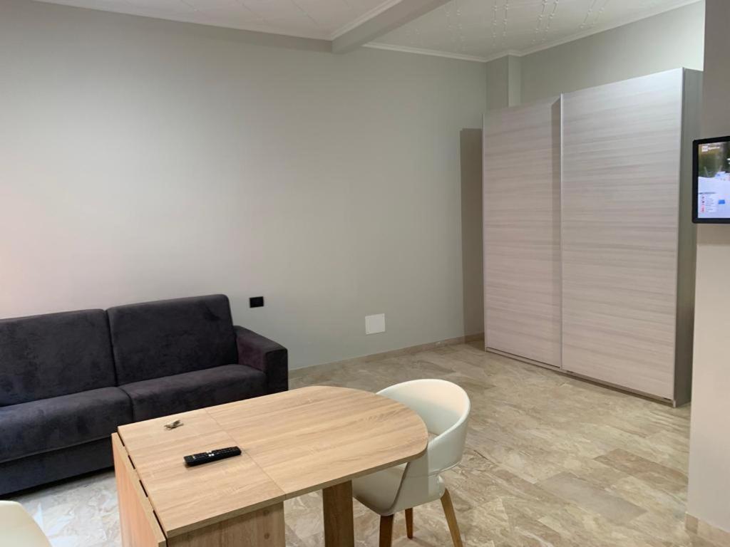 Catrizia Appartement Casale Monferrato Buitenkant foto